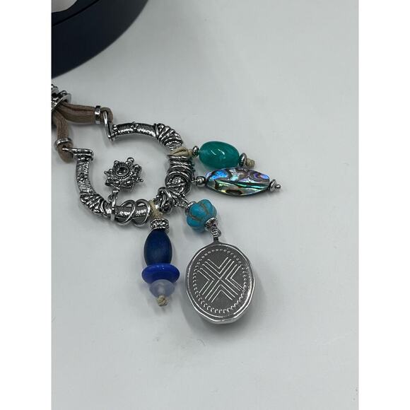 Chicos Silver Toned Blue Abalone Shell Green‎ Beads Tan Suede Necklace - Picture 10 of 13